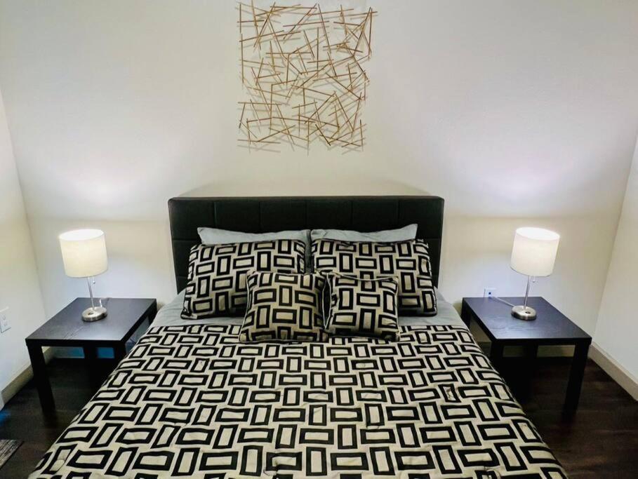 Apto 1 Bed - Kitchen - Free Parking Leilighet Houston Eksteriør bilde