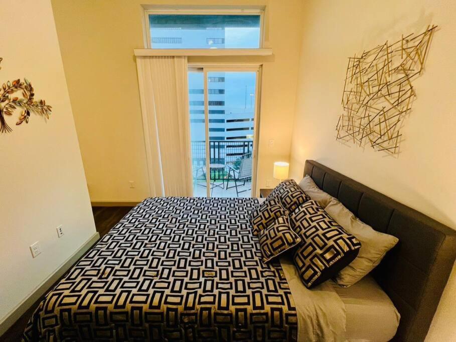 Apto 1 Bed - Kitchen - Free Parking Leilighet Houston Eksteriør bilde